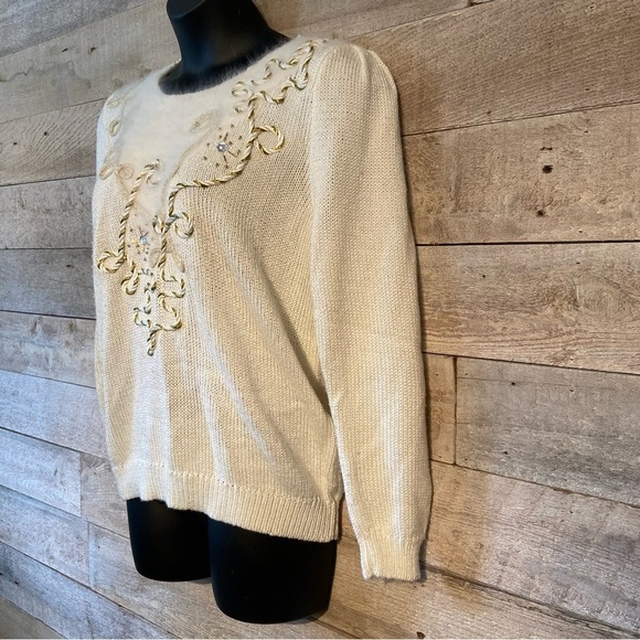Vintage Franco Valeri women’s white embellished sweater in size x-large - Picture 4 of 8